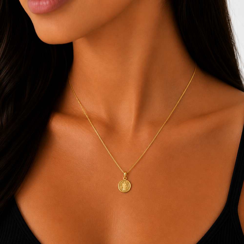 Colar Medalha de São Bento Banhado a Ouro 18K